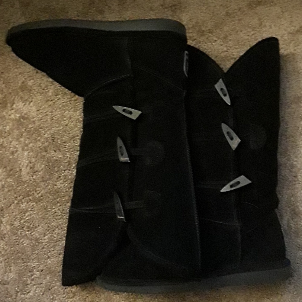 Bearpaw Boots (Size 9)